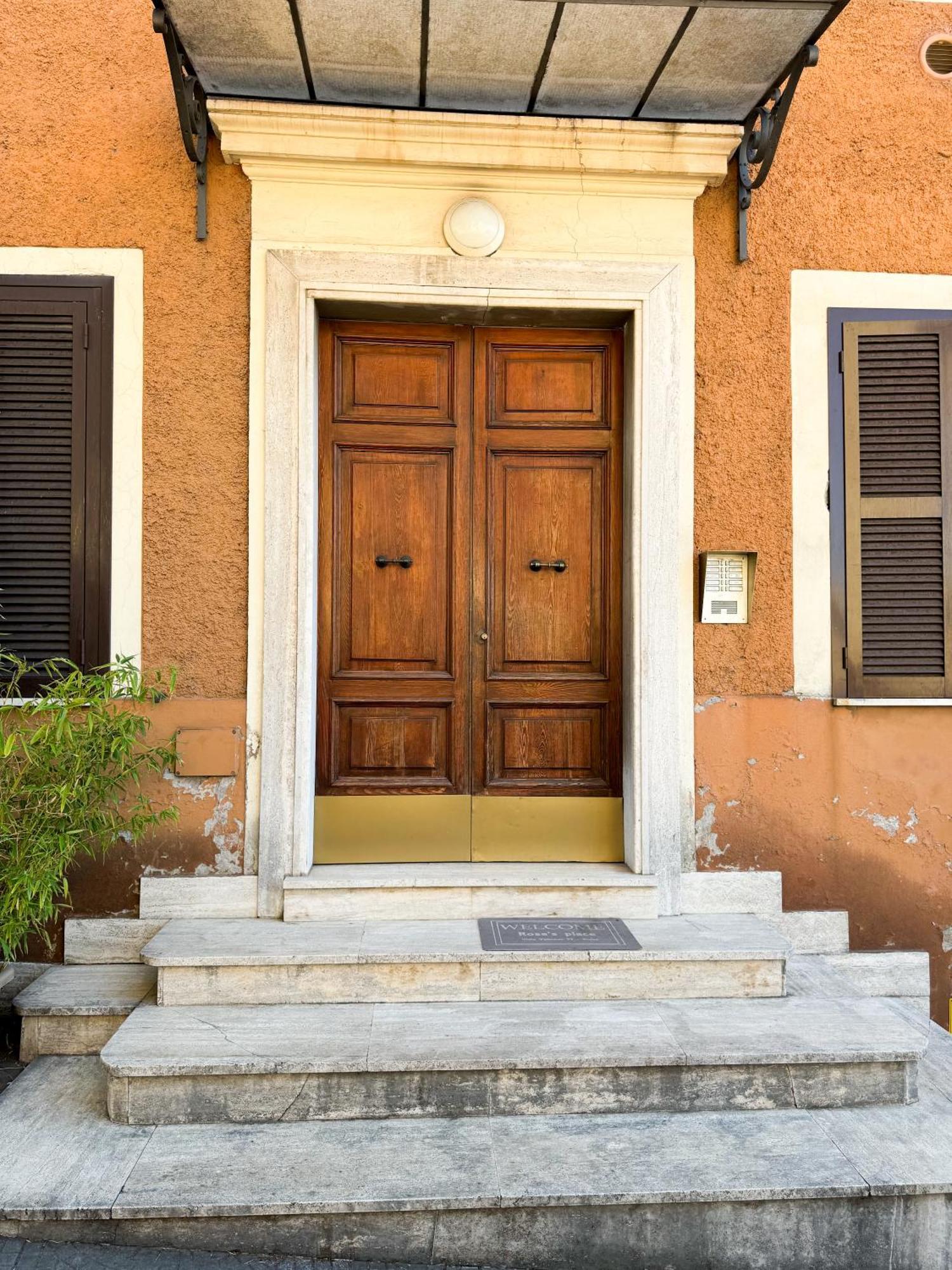 New - Vatican Viola Apartment Rom