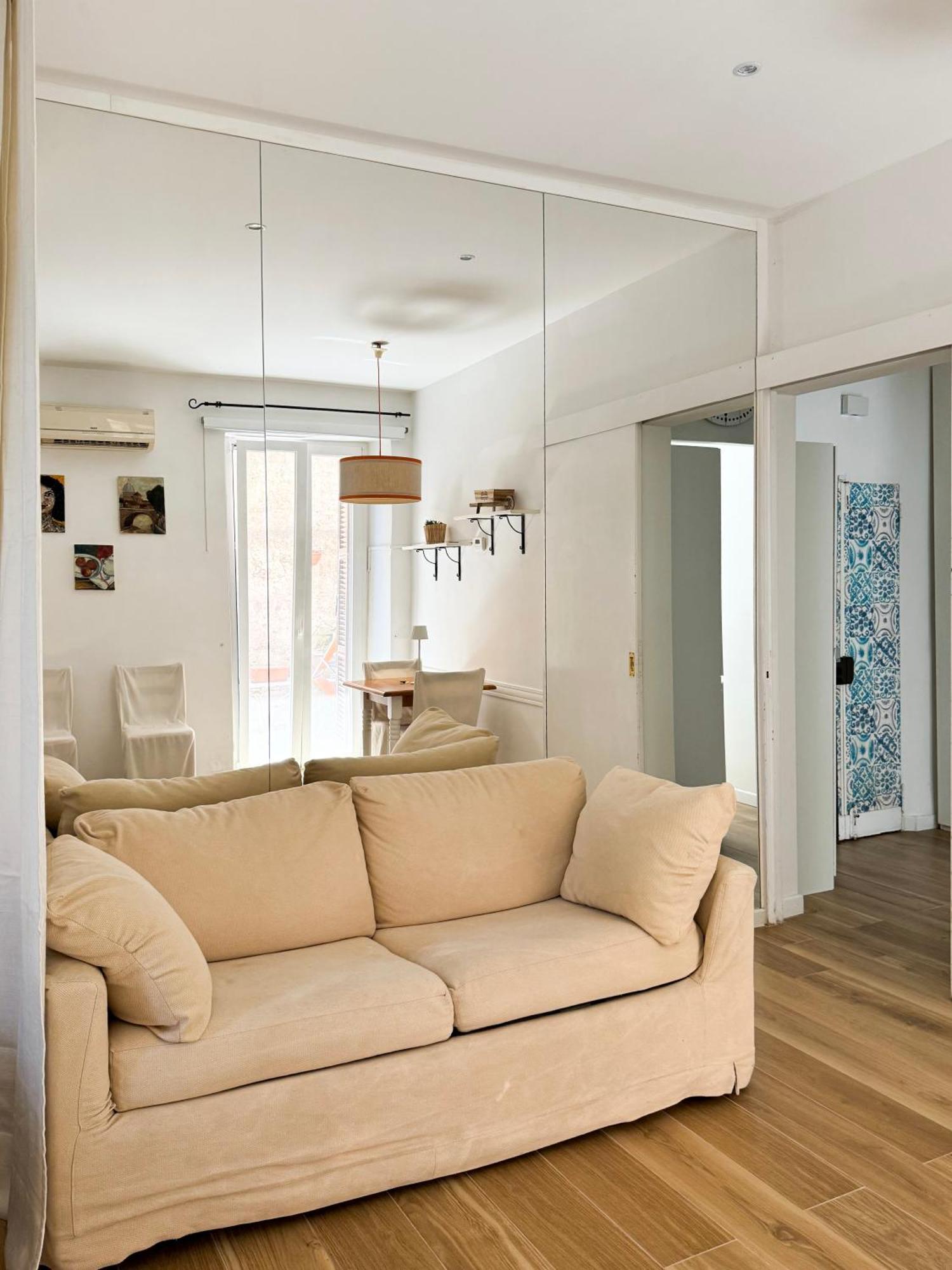 New - Vatican Viola Apartment *